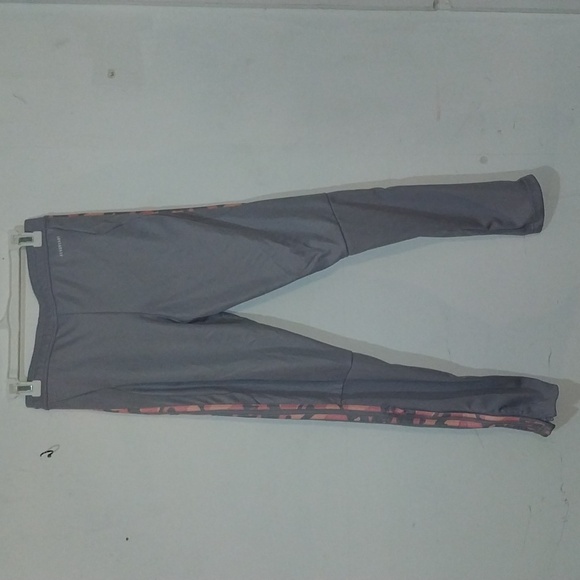 Adidas - Picture 3 of 4